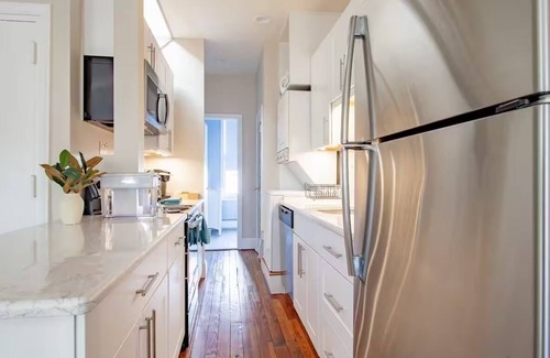 Georgetown Apartment | Georgetown - Charming, modern, 1 BR in historic bldg on Cobblestone Street