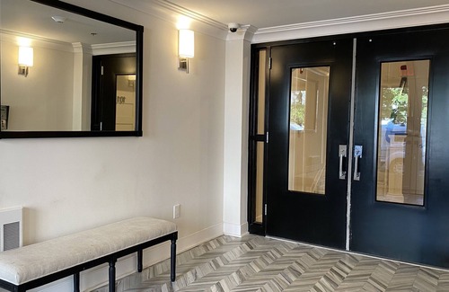 Georgetown Apartment | Georgetown, New Boutique Apt in Historic Bldg, 1BR 1BA
