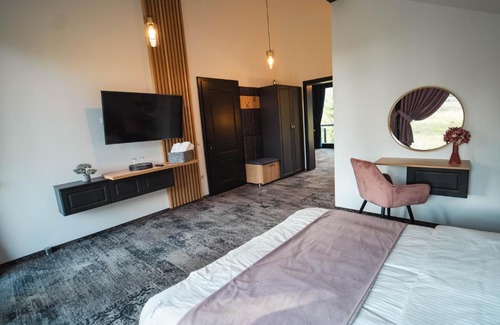 Dorna Arini Cabin | Georgia Chalet