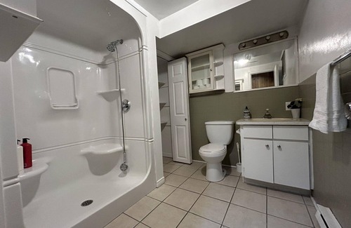 Sutton Cottage | Georgina Waterfront Cottage w/ game room