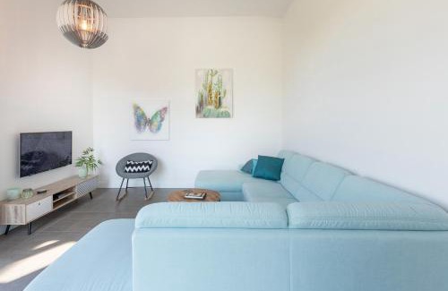 Neukirchen/Erzgeb House | Georgs Huis