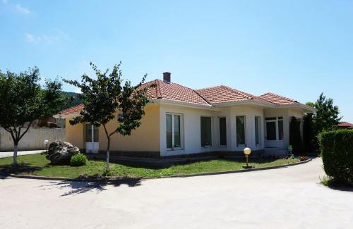 Obrochishte Villa | GERANIUM Holliday Villas