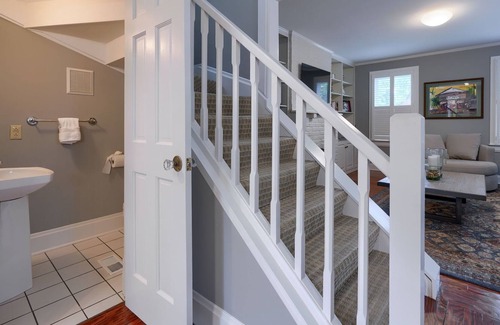 German Village House | German Village at it's finest! Walk to Lindey's, Cento, Book Loft & much more!