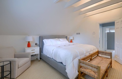 German Village House | German Village at it's finest! Walk to Lindey's, Cento, Book Loft & much more!