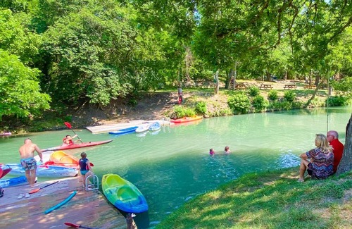 Seguin House | Geronimo Creek Retreat Getaway Cabin #7