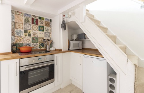 Brixham Cottage | Gerrys Cottage., Quaint 2 Bedroom Cottage, Few Mins Walk to Brixham Harbour