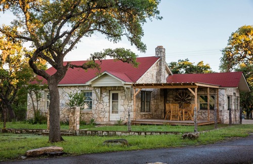 Hunt House | Get away at Mo-Ranch!