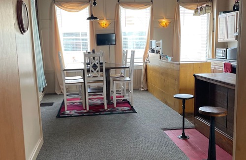 Cassville House | Get away to the Mississippi River View-2 Bedroom-2 Full Bathrooms
