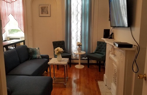 Bushwick Apartment | Get comfy at Palmetto Guest Suite