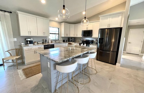 Englewood East House | * Get ready to unwind, recharge, and make unforgettable memories! *