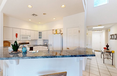 Casas Adobes House | Get ready to unwind in style at this stunning Tucson retreat, luxury and comfort