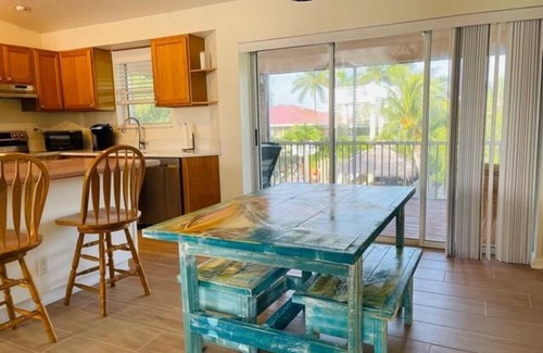 Cutthroat Harbor Estates House | Get Reel Bungalo - boat w access to open water