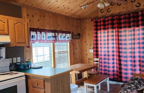 Savery Cabin | Getaway Cabin Located in Savery WY