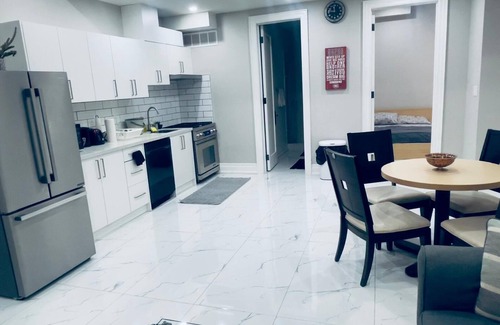 Pickering House | Getaway Custom Luxurious Home & Affordable Price