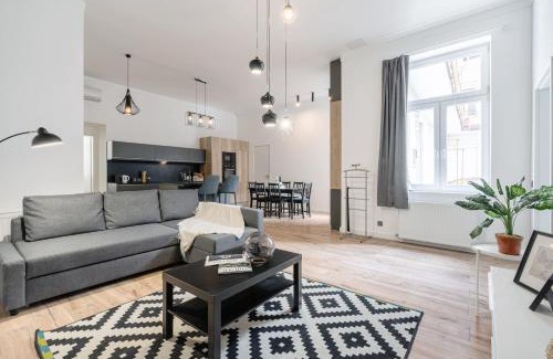 Inner City Budapest Apartment | Getaway Oasis Apartment