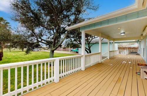 Rockport House | Getaway on the Bay