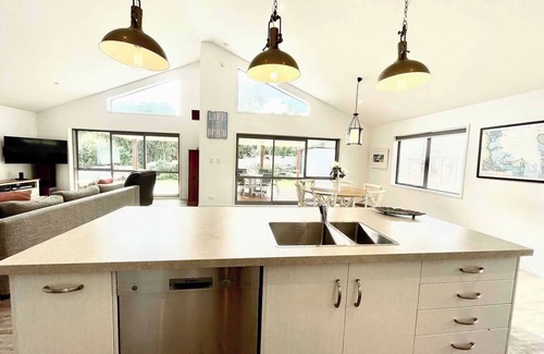 Oneroa House | Getaway Waiheke | Stay Waiheke