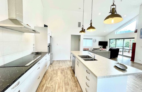 Oneroa House | Getaway Waiheke | Stay Waiheke