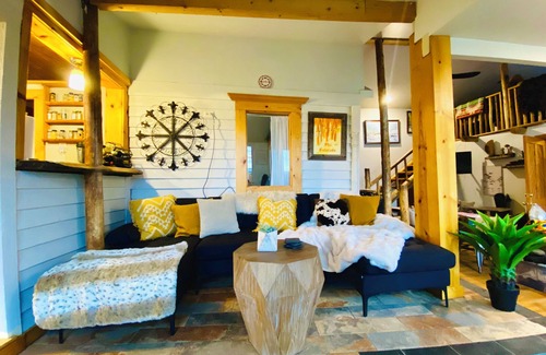 Ward House | Getaway with amazing mountain views and milkway views and nearby trails