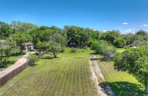 New Braunfels House | Gettin' Guada Loopy With Hot Tub & Riverfront