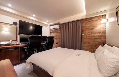 Geumjeong-dong Hotel | Geumjeong Band
