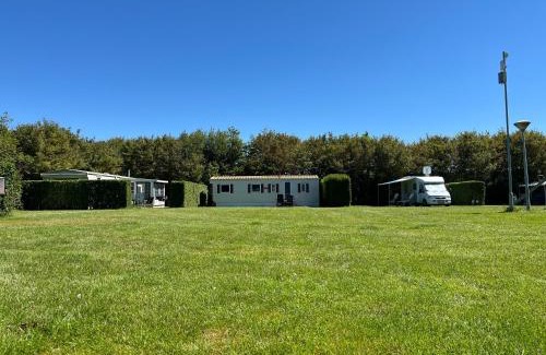 Aagtekerke Other | Gezellige Stacaravan nr 7 op Mini-Camping Klaproosje 4 personen