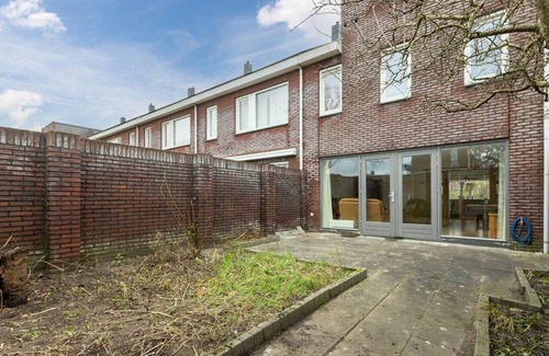 Alkmaar House | Gezinsvriendelijke Hoekwoning in Alkmaar met 5 Slaapkamers en Centrale Ligging