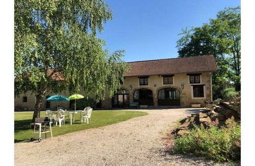 Monpardiac House | Ghibli, lake view in beautiful estate with swimming pool