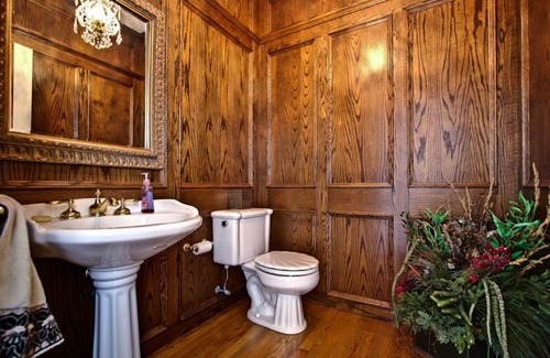 Calgary Villa | Ghost Lake Manor House