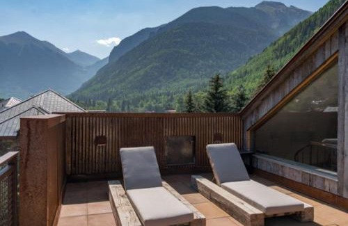 Telluride House | Ghostriders 11 by AvantStay Top Floor Condo w Large Patio Mountain Views