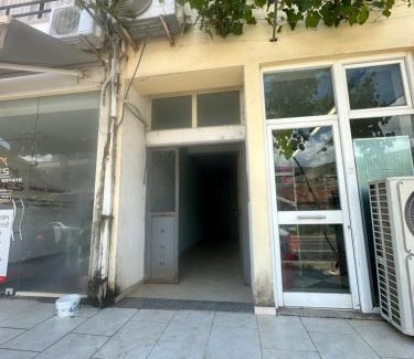 Himare Apartment | Gianni's apartment