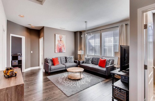 North Natomas House | GIANNO SILVER Downtown, Airport, Grill, Garage Yard, Walk To Parks Tennis Courts
