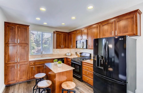 North Natomas House | GIANNO SILVER Downtown, Airport, Grill, Garage Yard, Walk To Parks Tennis Courts