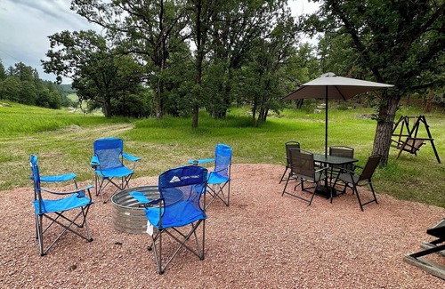 Hermosa House | Giant Luxury Camper, Close To Mount Rushmore And Custer State Park.