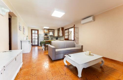 Su Forti House | Giardino del Melograno