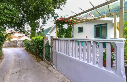 Kotor Municipality Apartment | Giardino Morinj