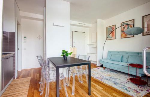 Dergano Apartment | Giax Tower - Romantic Pool View