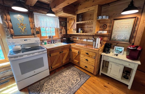 Washington Island House | Gibby's Log Cabin Retreat
