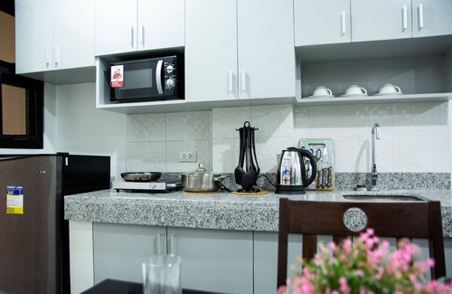 Imus Apartment | Gibbz Apartelle (Unit 204)