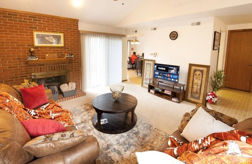 Schaumburg House | Gifted Bliss-Home Within Home Proximity to popular attraction in Schaumburg Mall