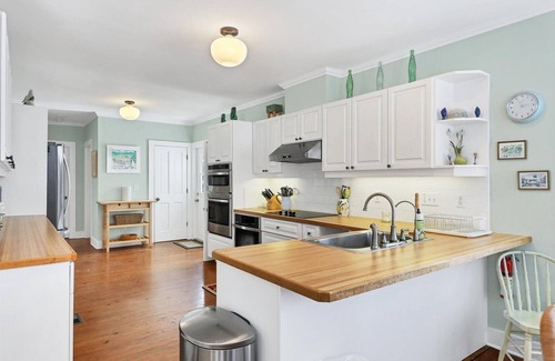 Boca Grande House | Gilchrist Manor - 6 BR historic beach house steps from beach and town!