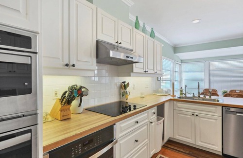 Boca Grande House | Gilchrist Manor - 6 BR historic beach house steps from beach and town!