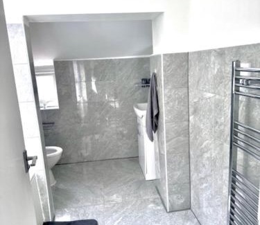 Gillingham House | Gillingham 4 bed Guest House