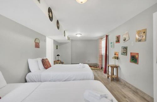 Madison House | Gilmore Retro Pad