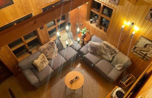 Sveitarfelagid Olfus Apartment | Giltún Warm and Scenic Cottage In The Heart of South
