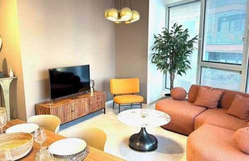 Neve Tzedek Apartment | Gindi Tower APT - By Beach Apartments TLV