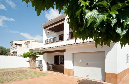 L'Escala Villa | Ginesta