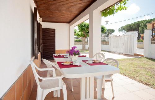 L'Escala Villa | Ginesta