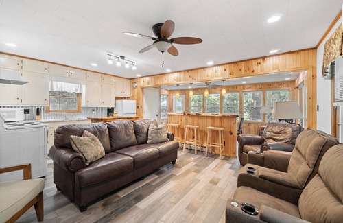 Newland Cottage | Gingercake Mountain Cottage on the east edge of Linville Gorge