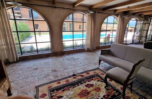 Vedzebi Hotel | Giorgi Ushikishvili Chateau Celler